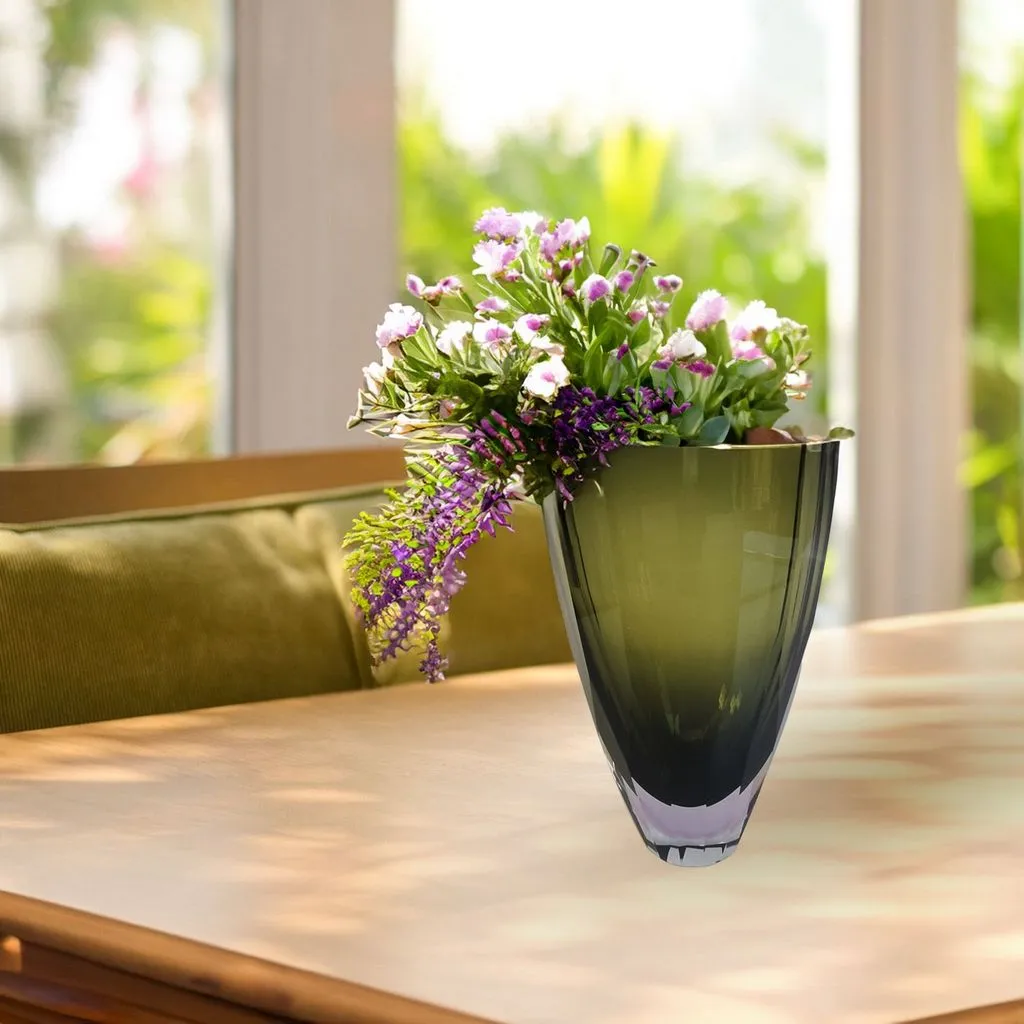 Fancy Glass Vase-Centerpiece-Gift-Minimalist-Quiet Luxury-Modern Design