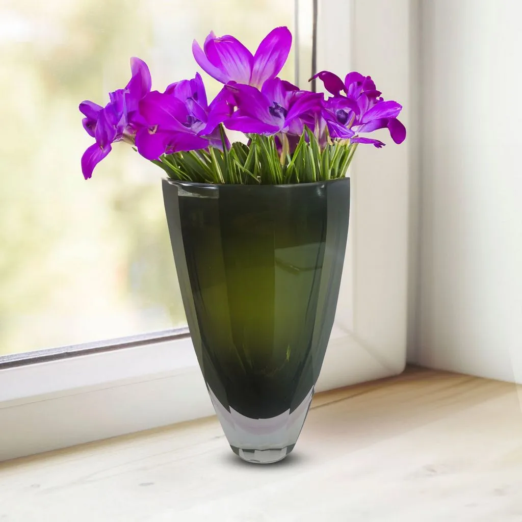 Heavy Glass Vase-Centerpiece-Quiet Luxury-Gift-Modern Design-Minimal