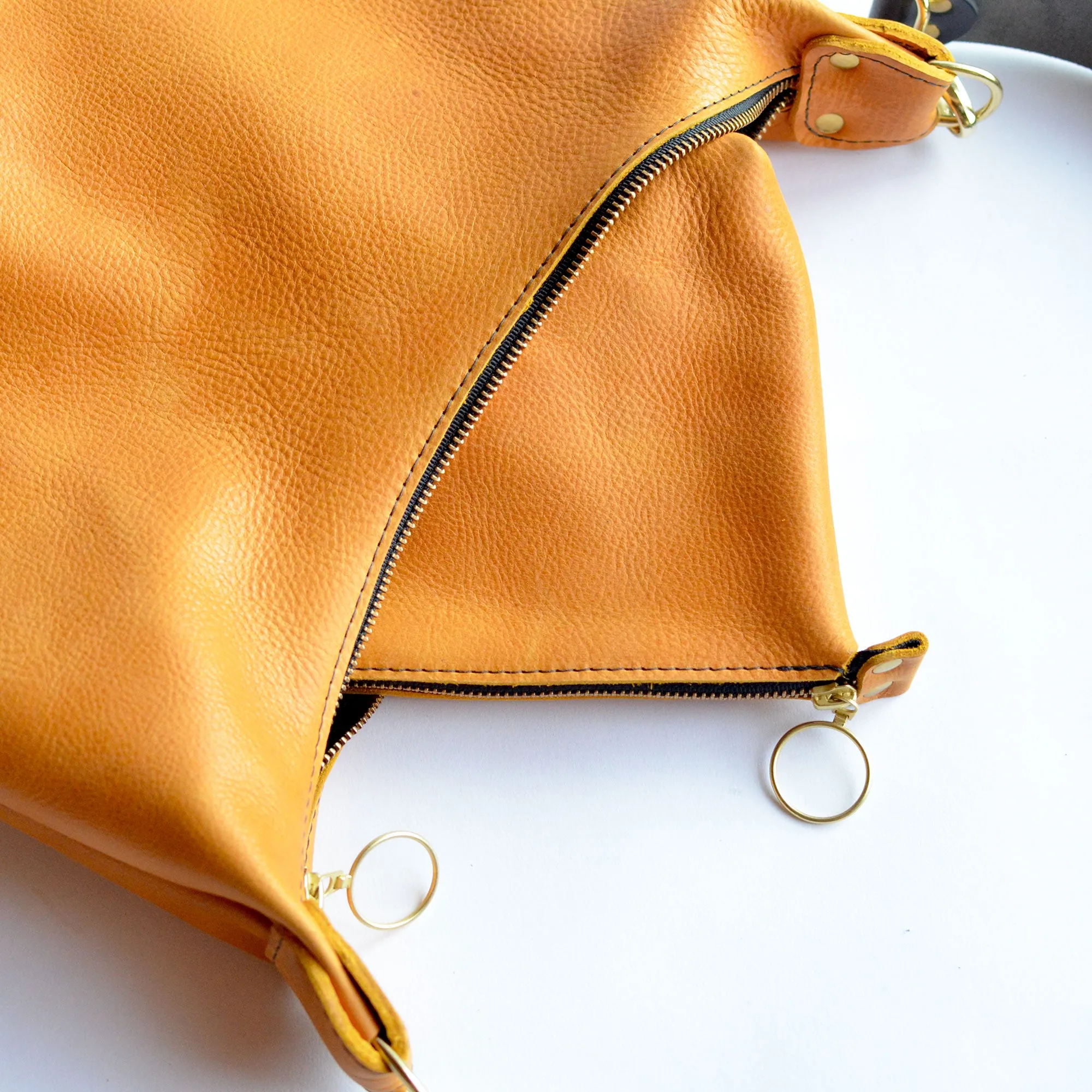 Large Zipper Pouch - Soft Pebbled Leather