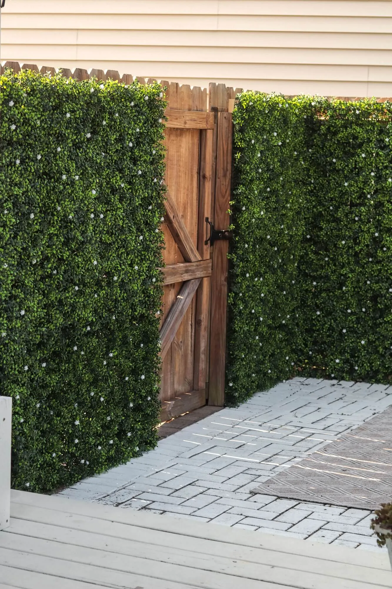 Luxury Flowering Artificial Buxus Hedge Panel UV Resistant 1m X 1m