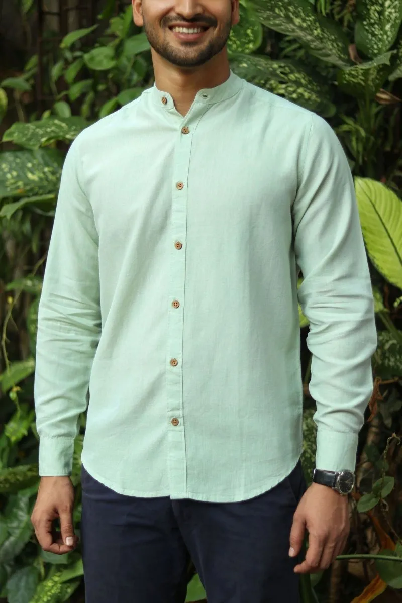 TENCEL™ Lyocell-Linen Mandarin Collar Shirt in Fresh Green